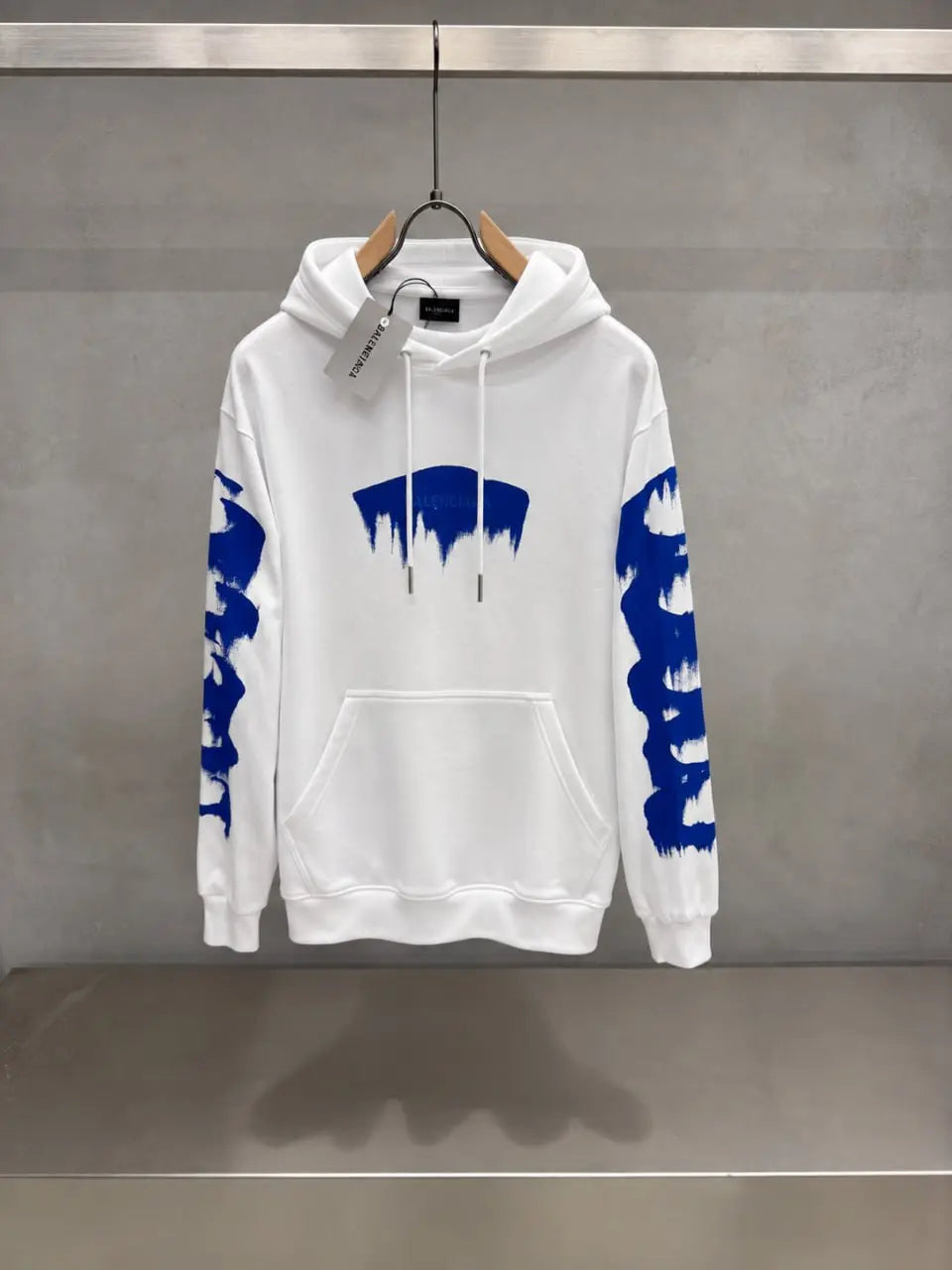 BALENCIAGA