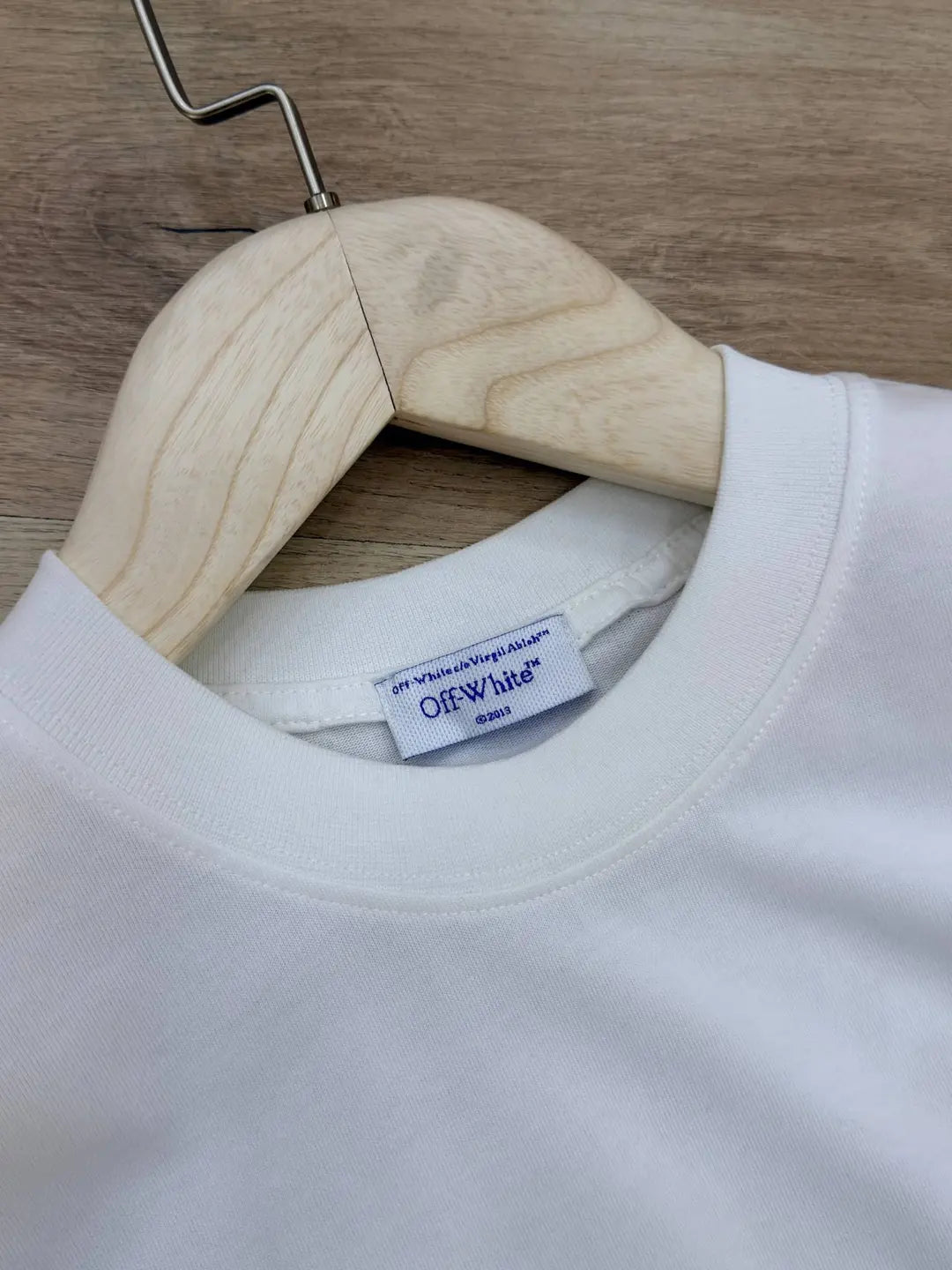 OFF WHITE