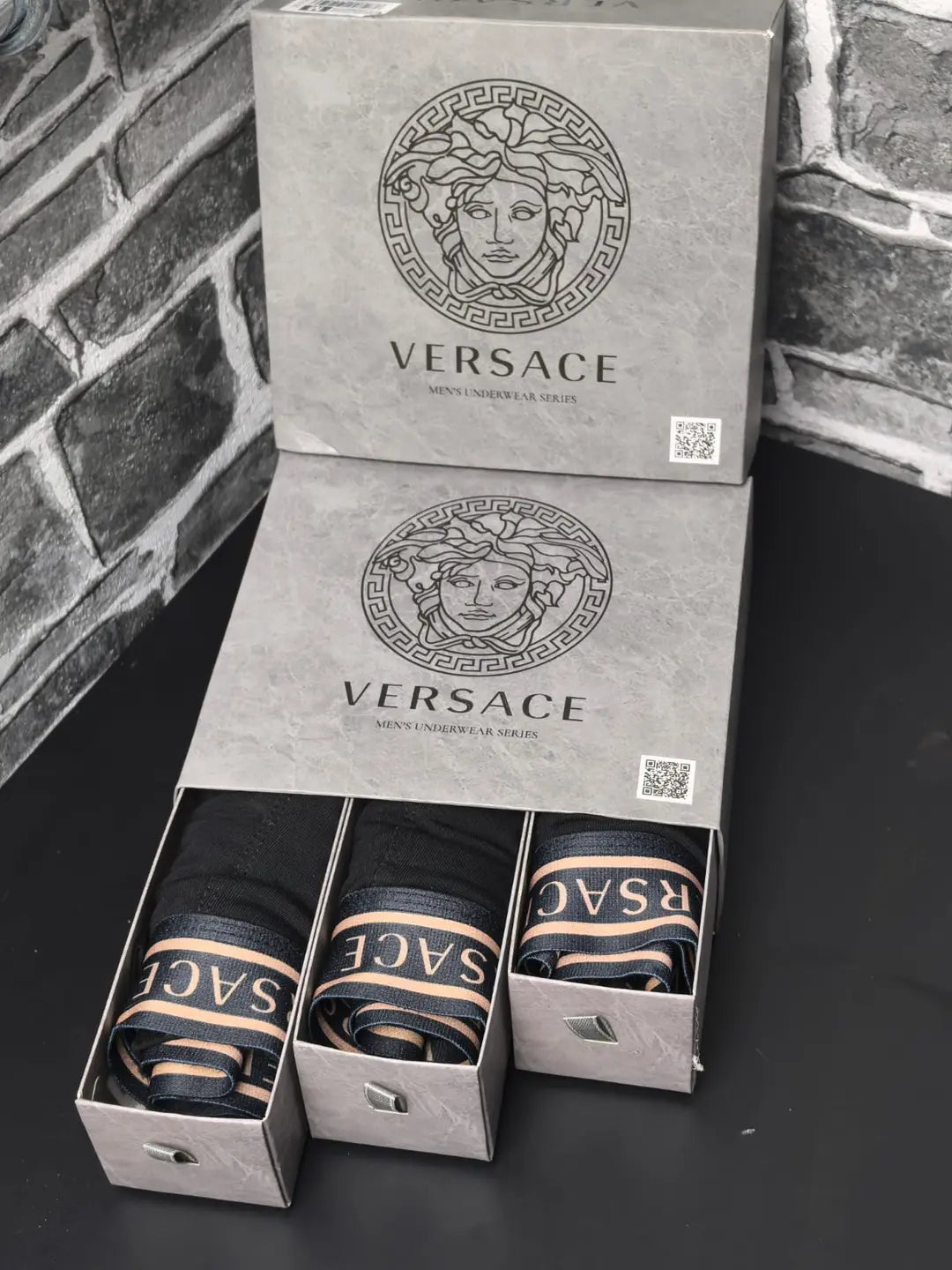 VERSACE